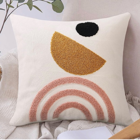 NWOT Abstract Boho Throw Pillows - 18 x 18 in. covers - Set of 2 - Geometric - Picture 2 of 7